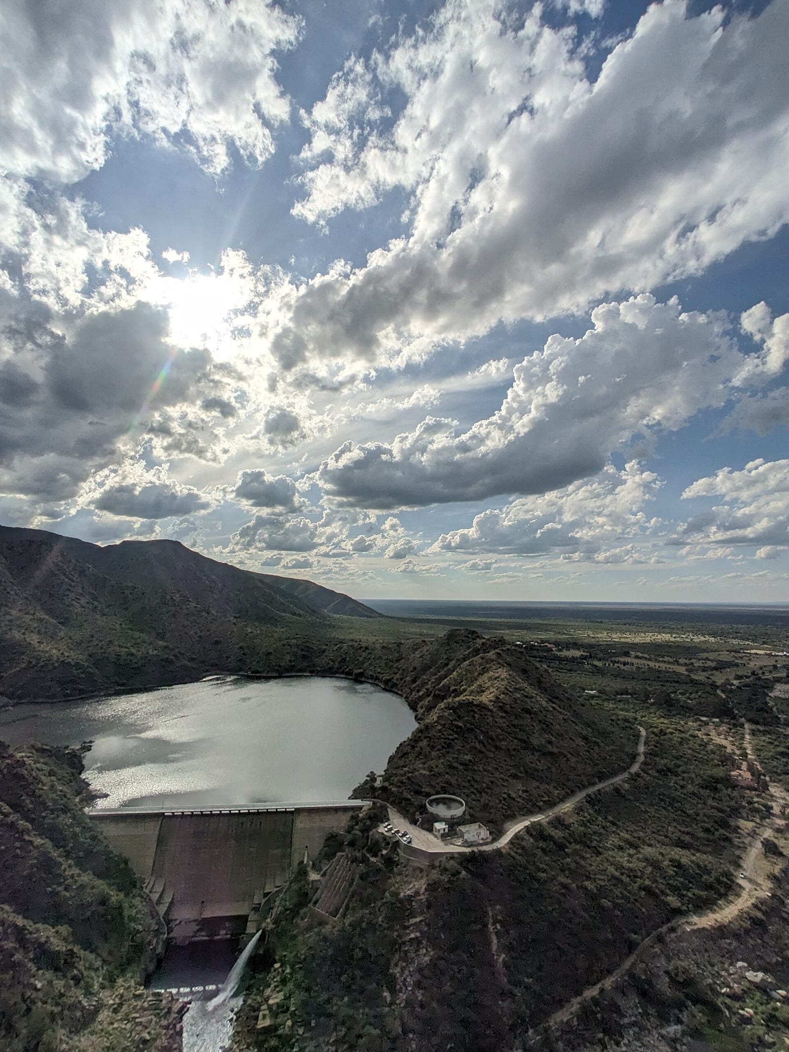 Dique Luján visto desde El Peñasco