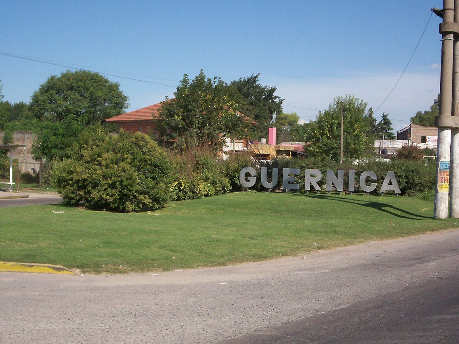 Acceso a Guernica por la Ruta Nacional 210