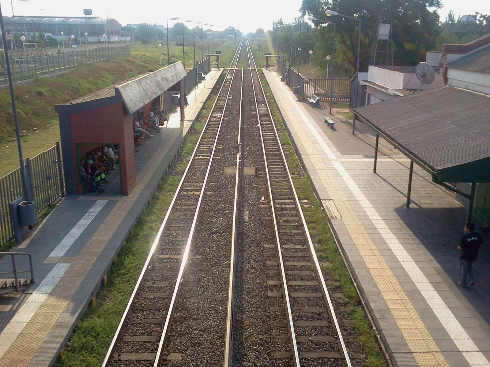 Andenes de la estación Isidro Casanova, Línea Belgrano Sur