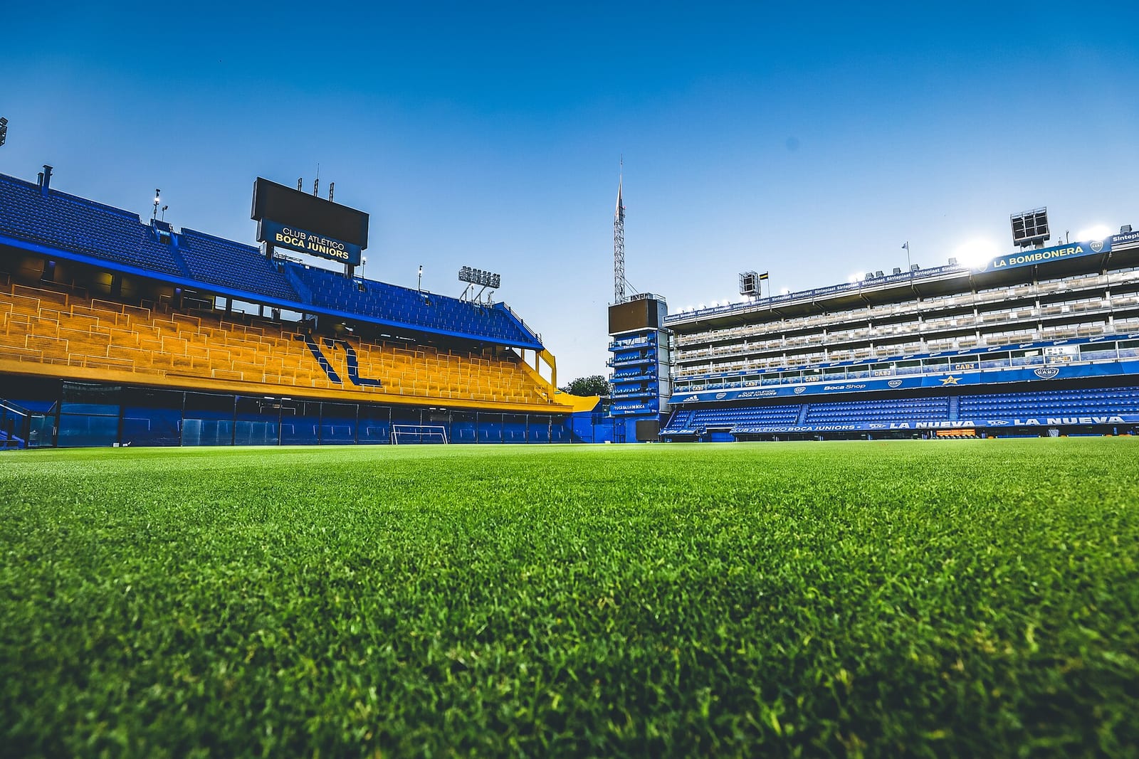 Interior de La Bombonera, el estadio de Boca Juniors en La Boca
