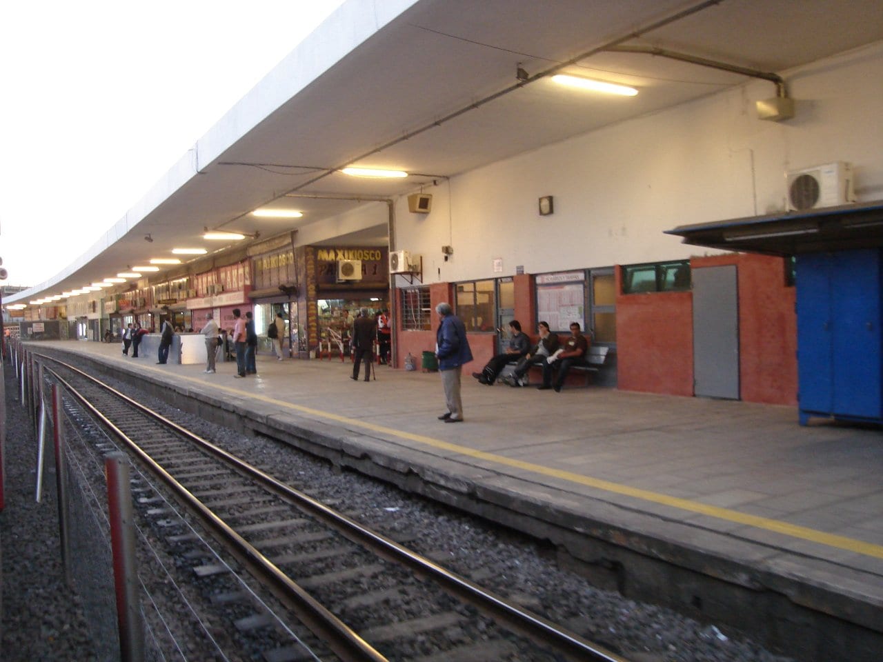 Edificio principal de la estación Boulogne Sur Mer del Ferrocarril General Belgrano, en el límite este de la zona de La Horqueta, partido de San Isidro