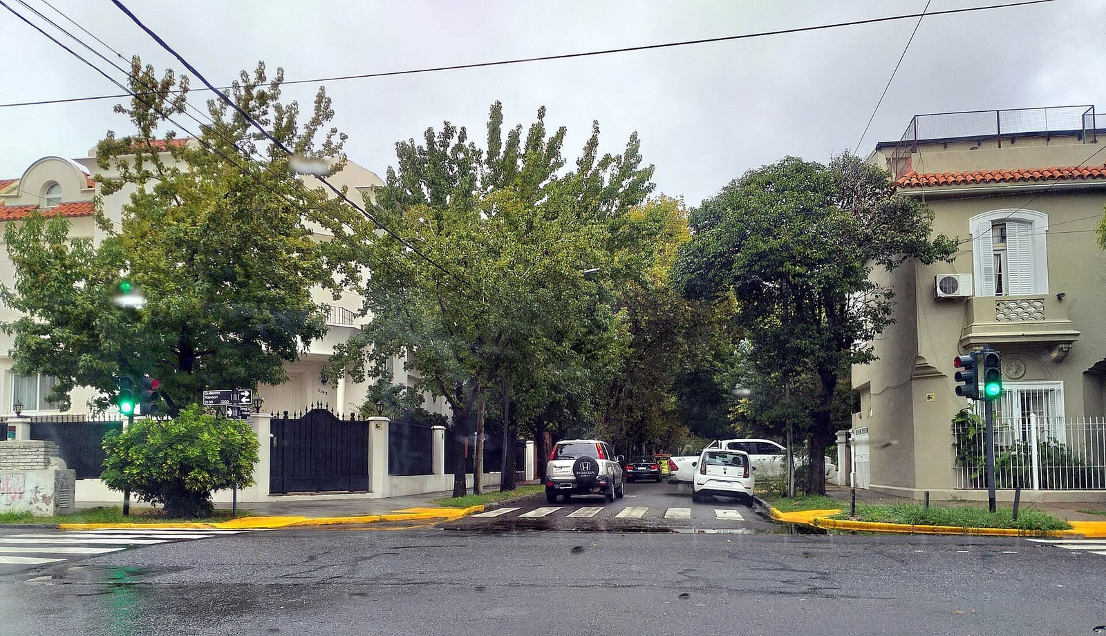 Esquina de Rawson y Acassuso en La Lucila, Vicente López