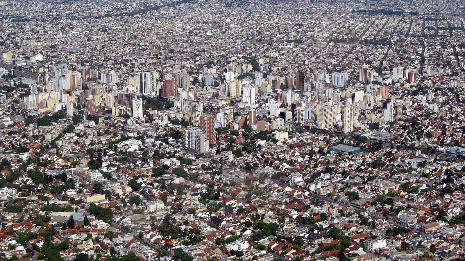 Vista aérea de Ramos Mejía, la localidad más dinámica del norte del Partido de La Matanza