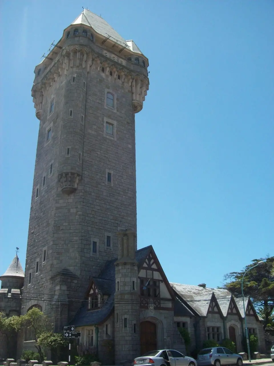 Torre Tanque de Mar del Plata en el barrio Stella Maris, Monumento Histórico Nacional