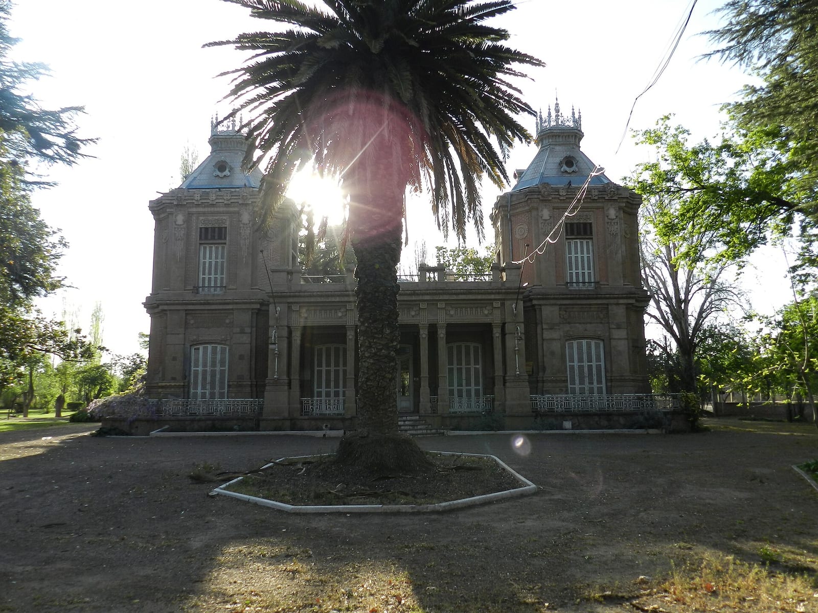 Chalet histórico de Juan Giol en Maipú, Mendoza, cuna de la vitivinicultura argentina