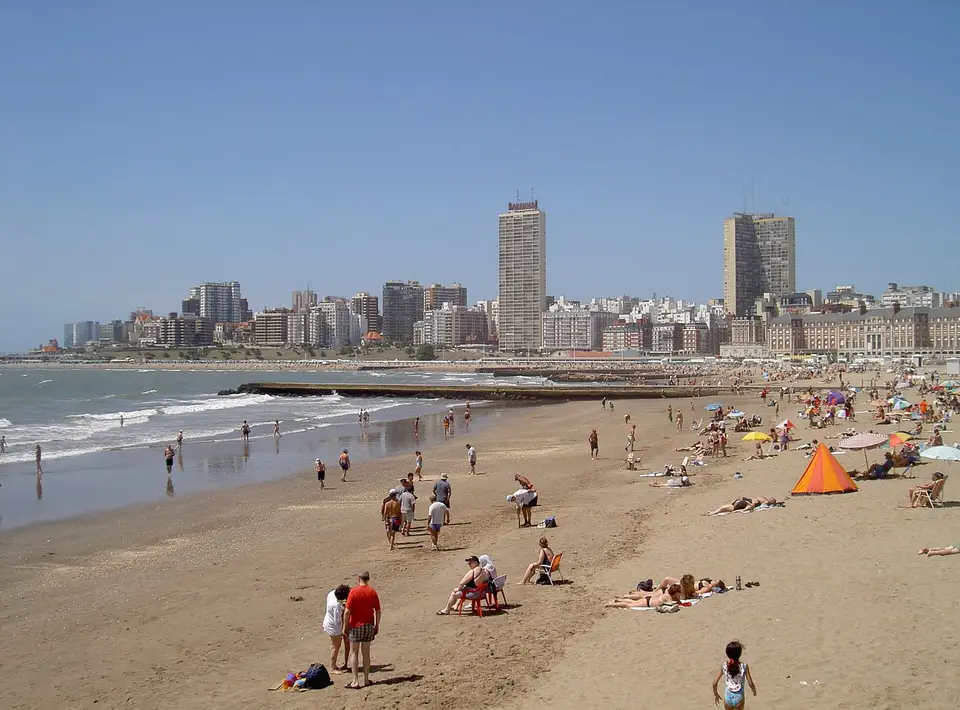 Playa Bristol y Casino Central de Mar del Plata