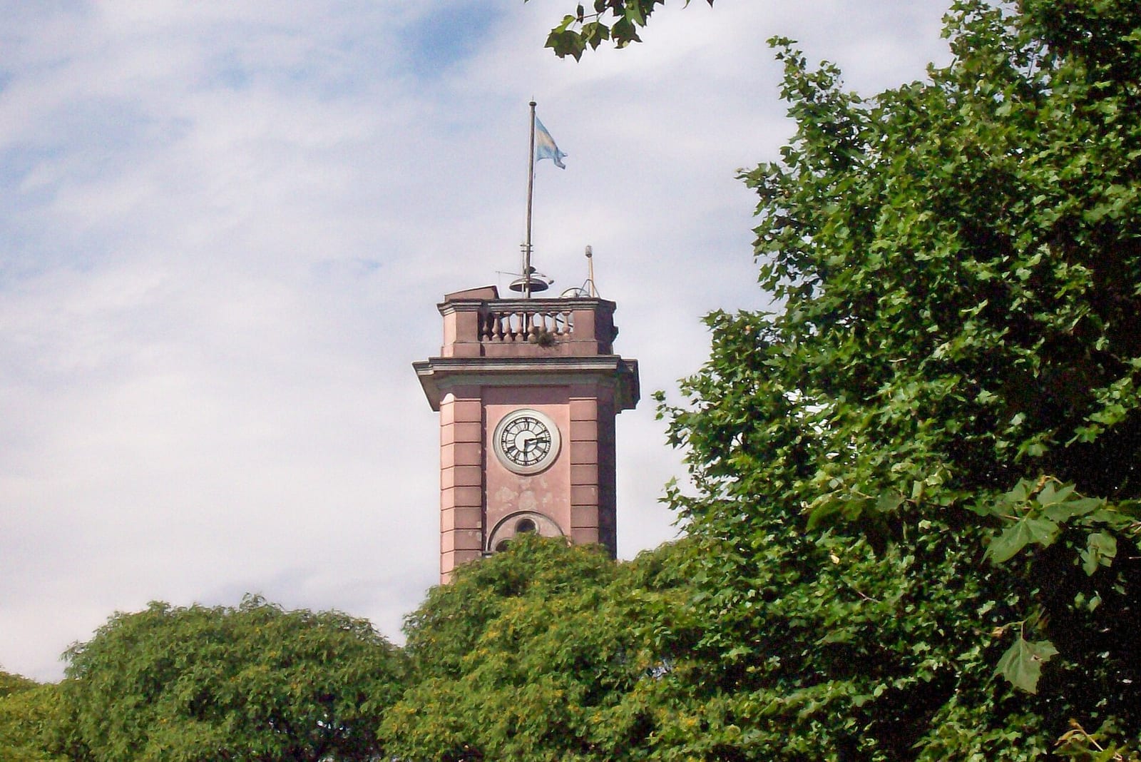 Torre del ex Mercado Nacional de Hacienda, ícono patrimonial de Mataderos