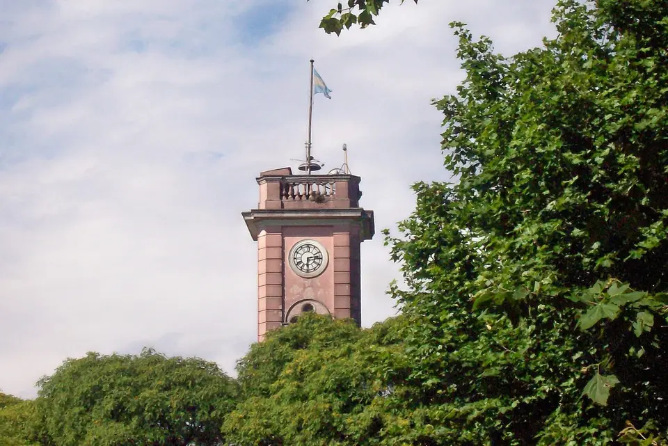 Torre del ex Mercado Nacional de Hacienda, ícono patrimonial de Mataderos