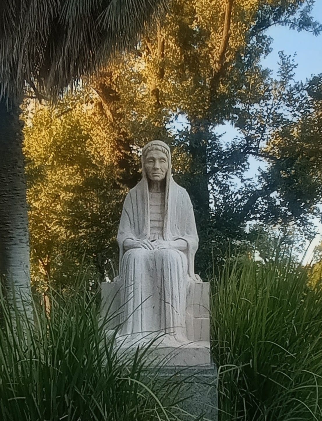 La Tejedora, escultura de Luis Perlotti (1929) en el Parque Avellaneda