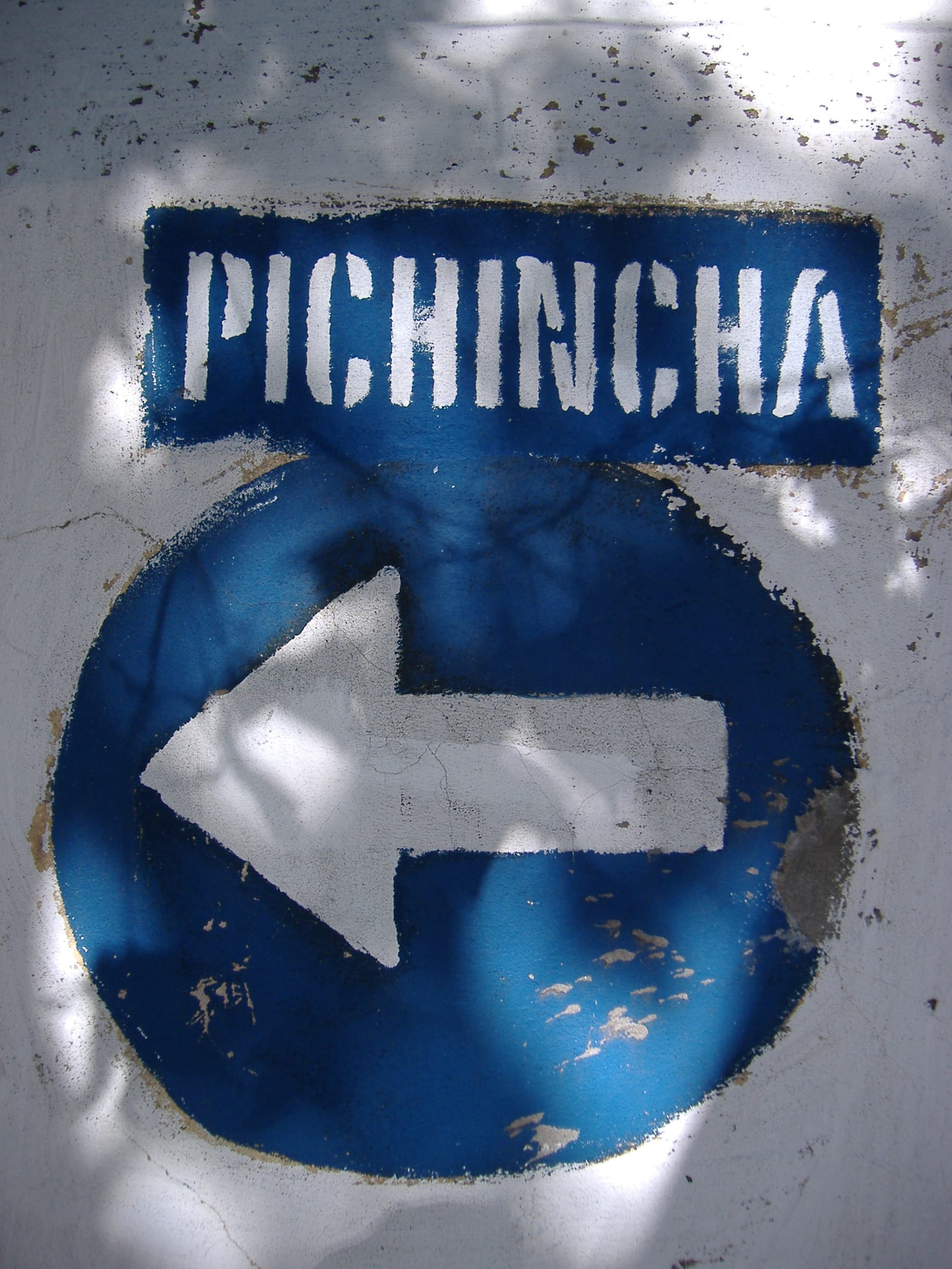 Cartel de la calle Pichincha en Rosario, con el nombre histórico recuperado en los 2000