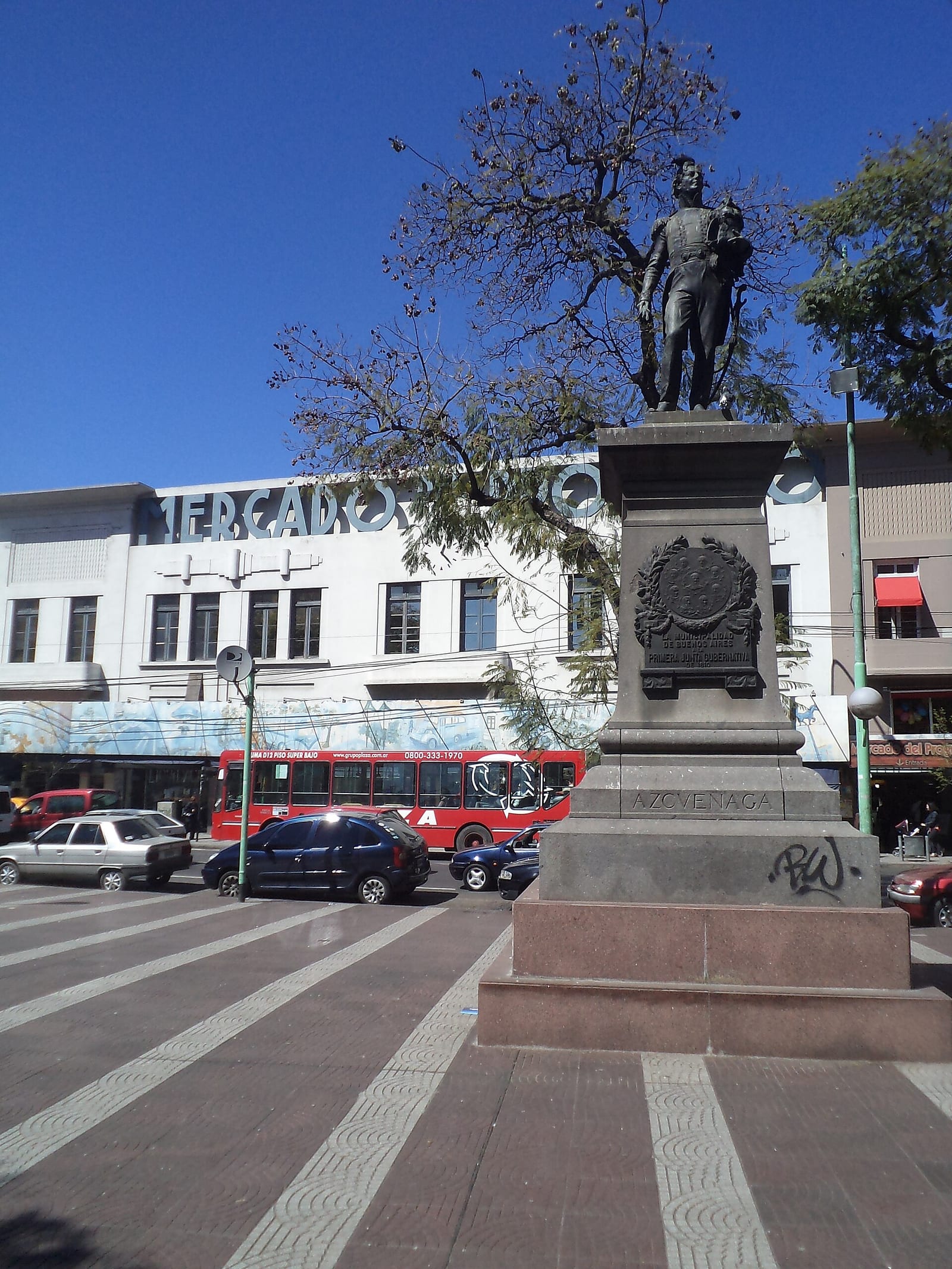 Plaza Primera Junta en el barrio de Caballito, patrimonio histórico porteño