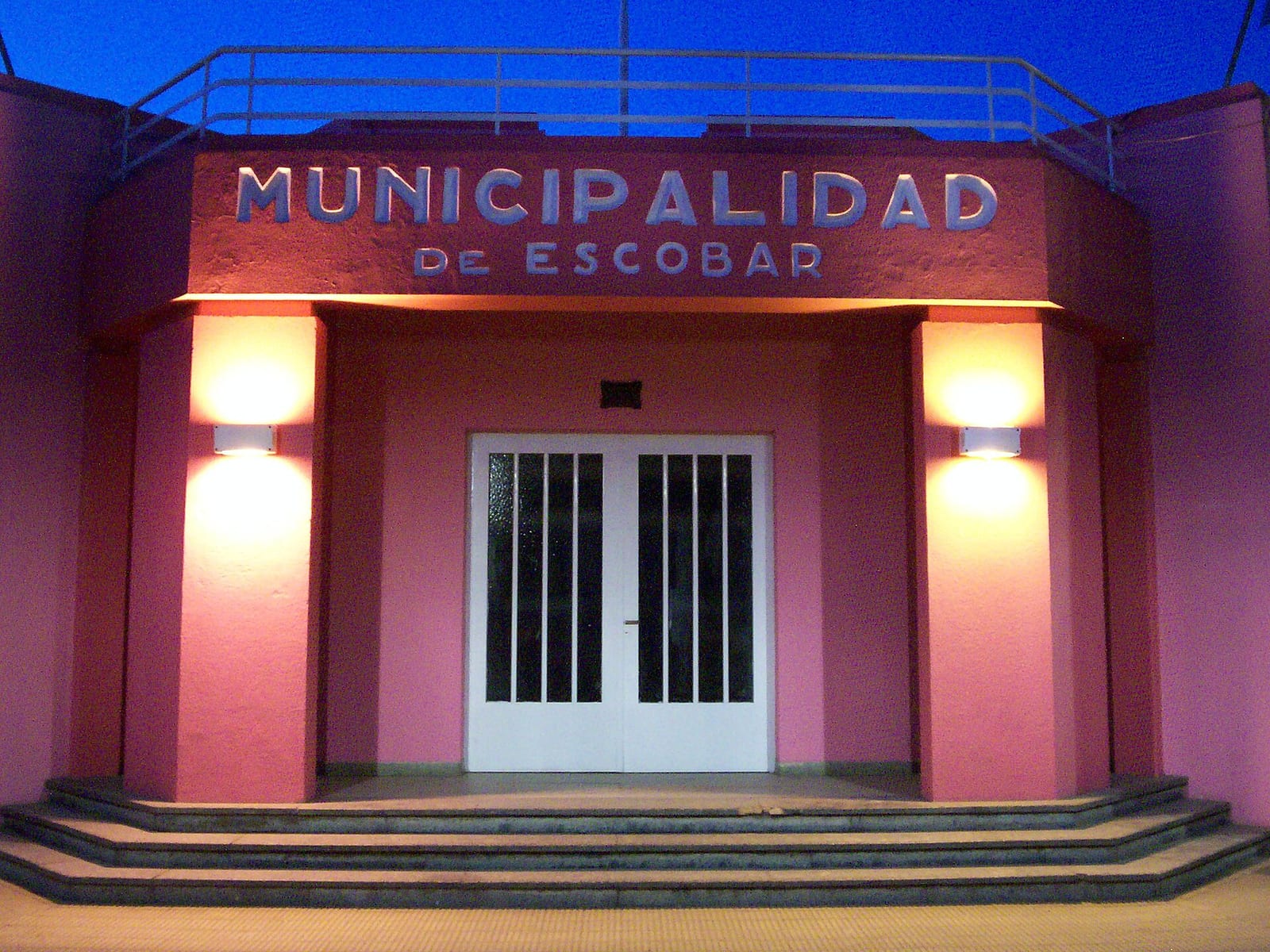 Palacio Municipal de Escobar, cabecera del partido donde se emplaza Puertos