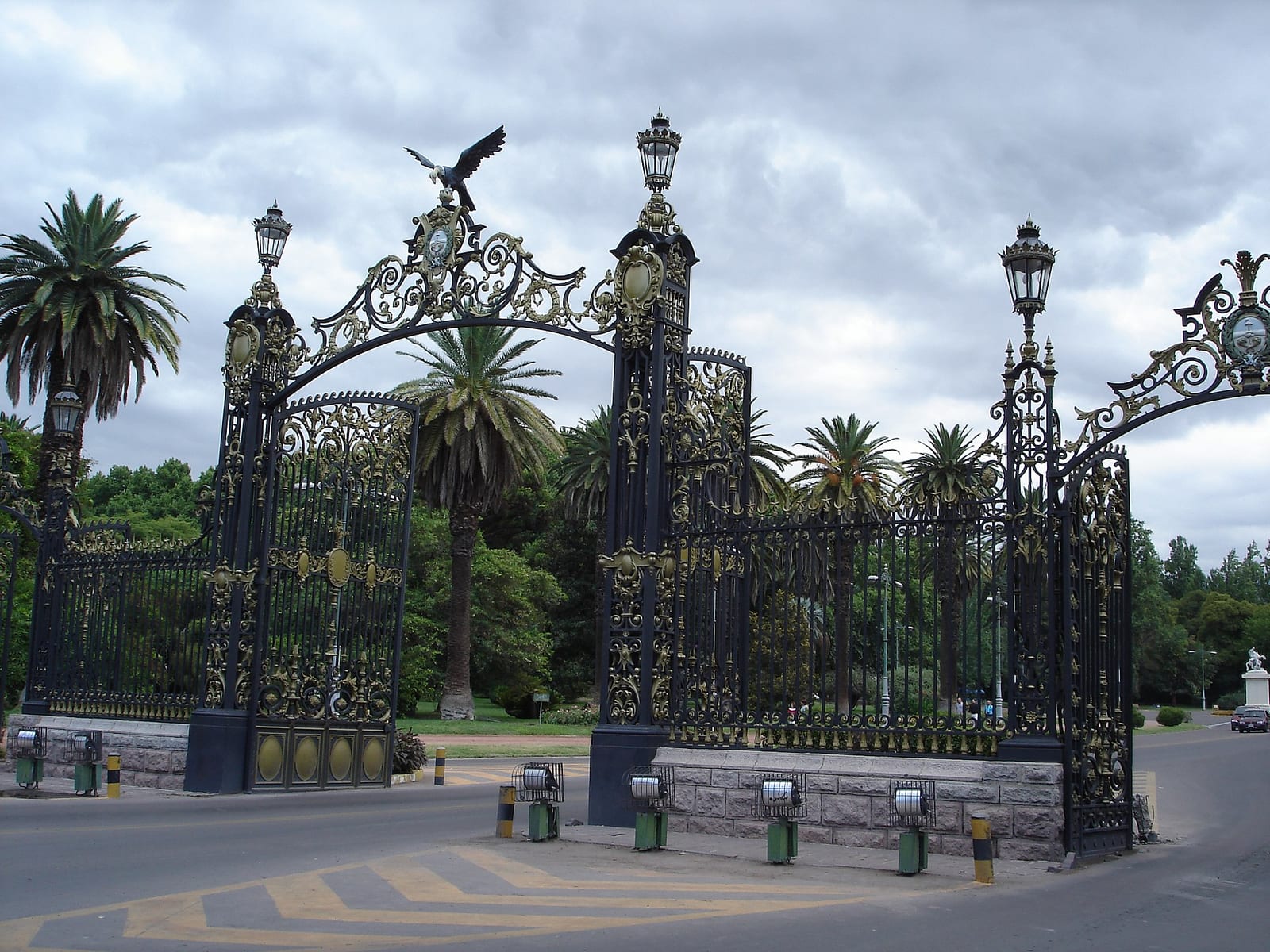 Portones de entrada al Parque General San Martín de Mendoza, inaugurados en 1907