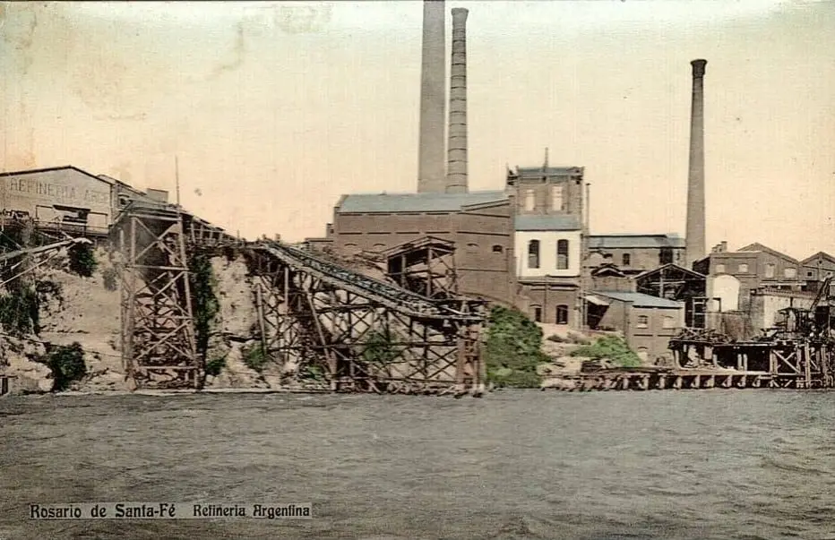 Vista histórica de la Refinería Argentina de Azúcar en Rosario, circa 1900