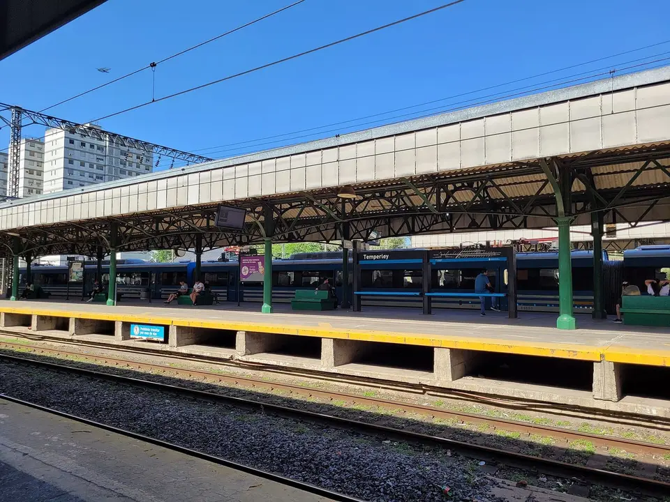 Estación de Temperley de la Línea Roca, el nudo ferroviario más importante del sur del conurbano bonaerense