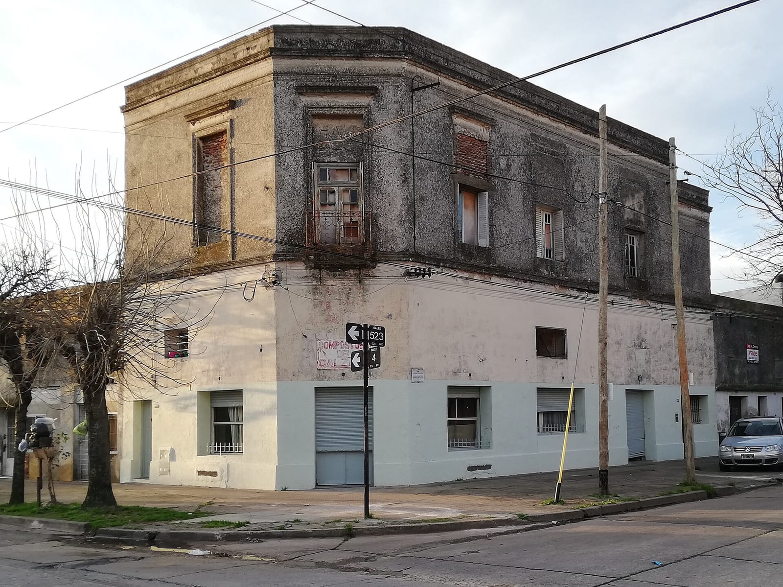 Vivienda típica del Barrio Las Mil Casas, el primer barrio obrero de América Latina, en Tolosa, La Plata
