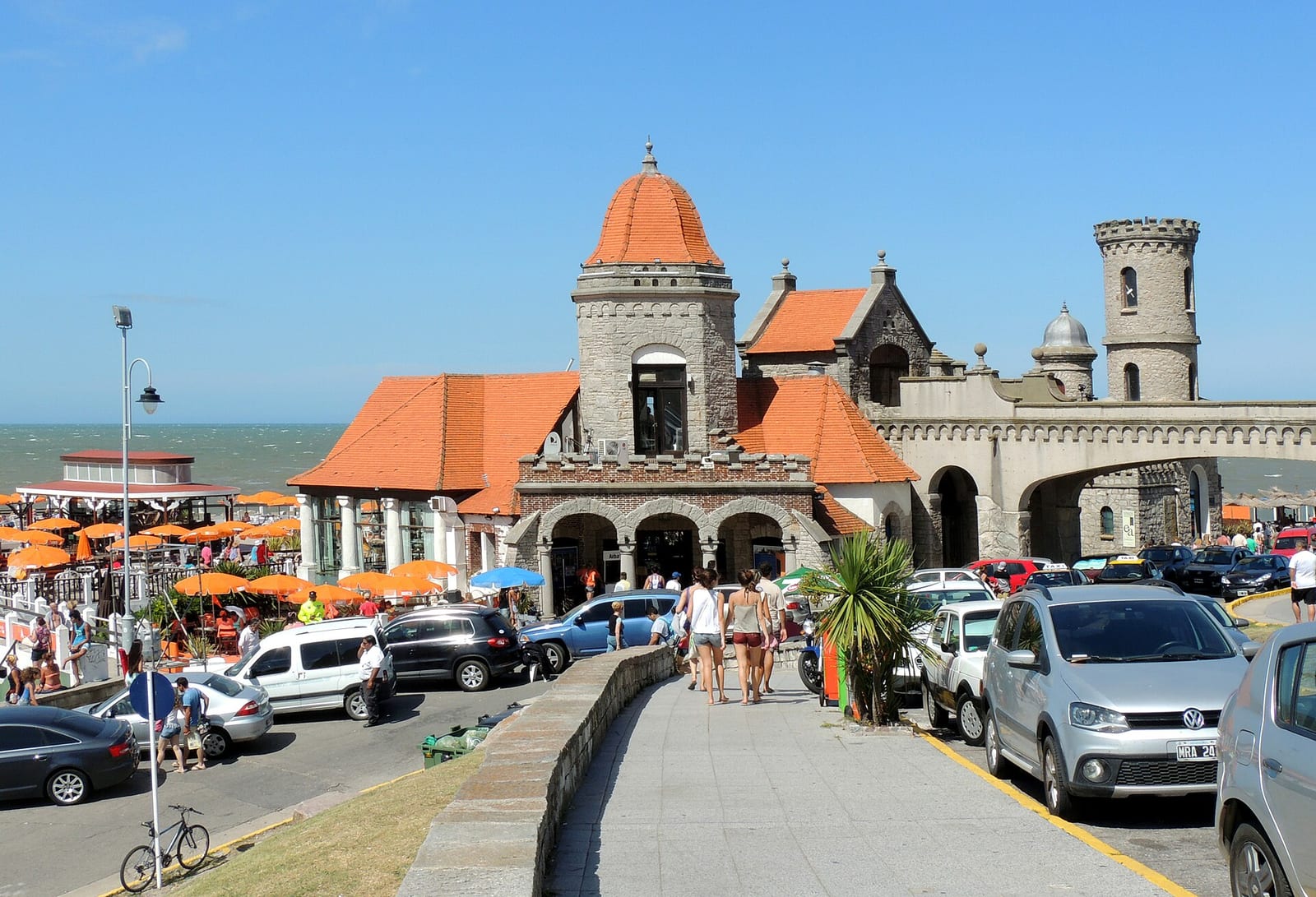 Torreón del Monje, símbolo histórico del barrio costero de Mar del Plata