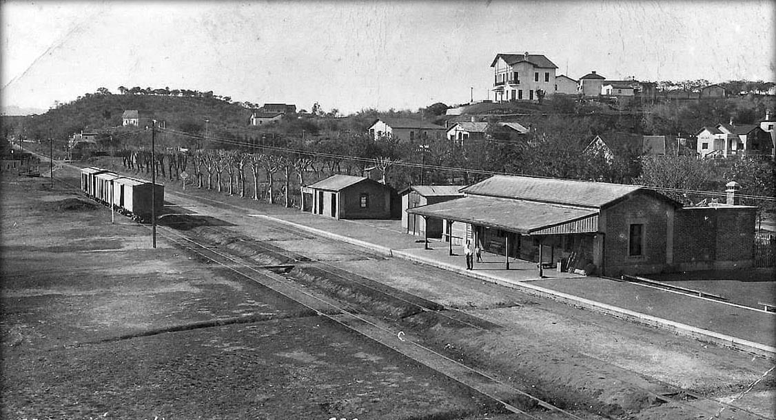 Tren histórico en la Estación Villa Allende, Córdoba, circa 1900