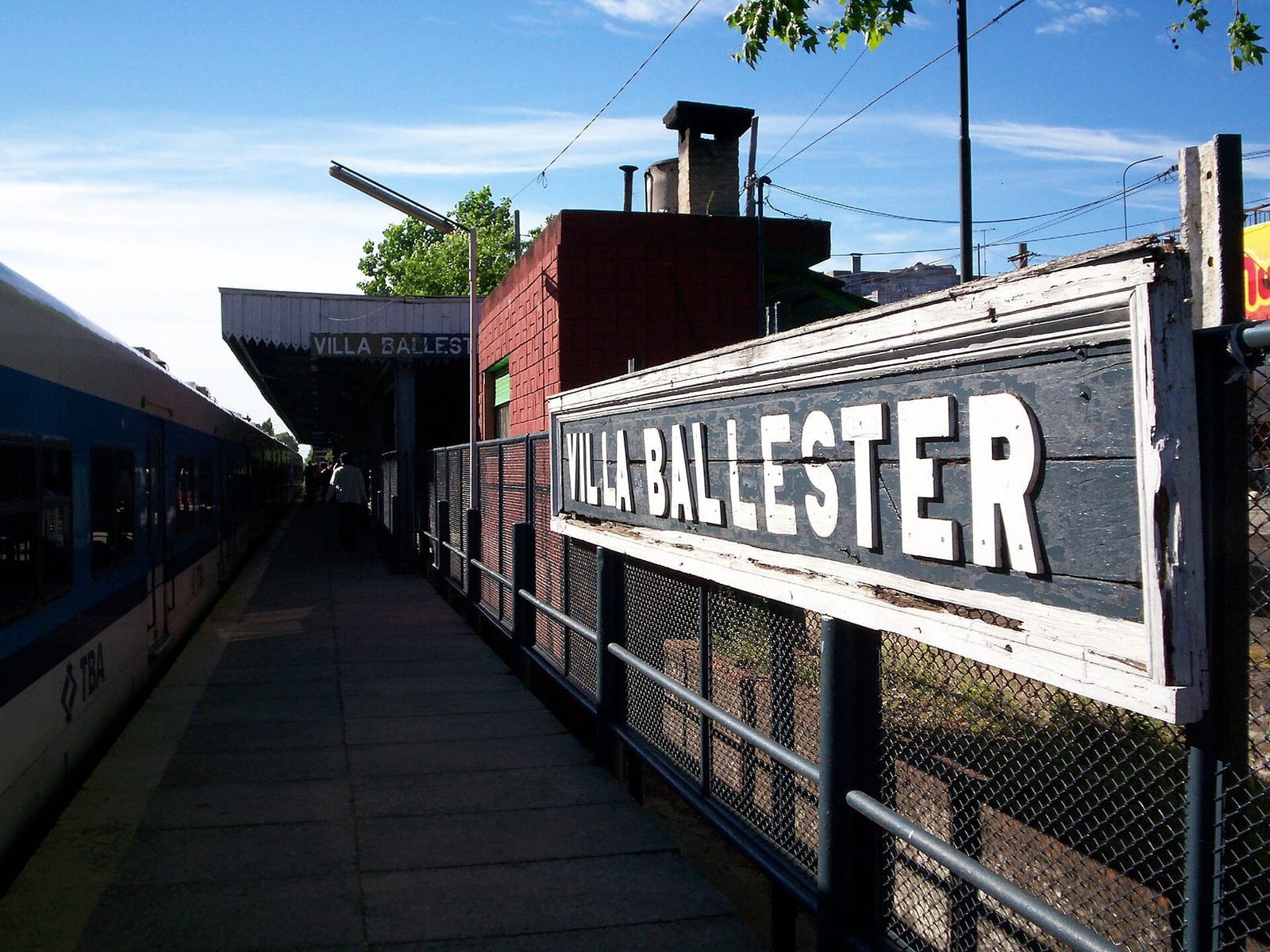 Estación Villa Ballester de la Línea Mitre, eje histórico y de conectividad del barrio