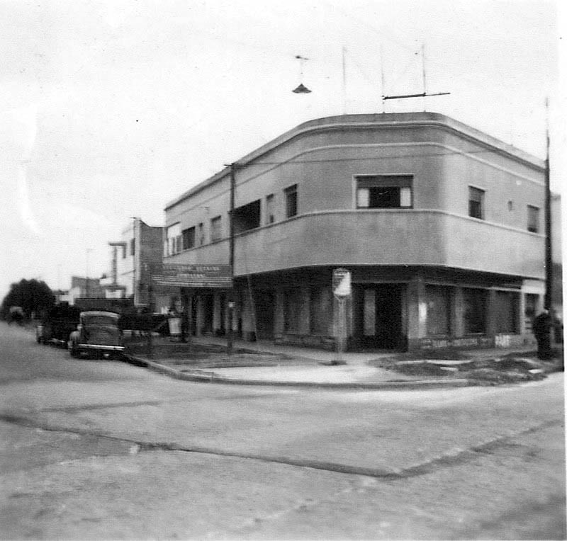 Intersección de Avenida Mitre y calle Laprida en Villa Martelli
