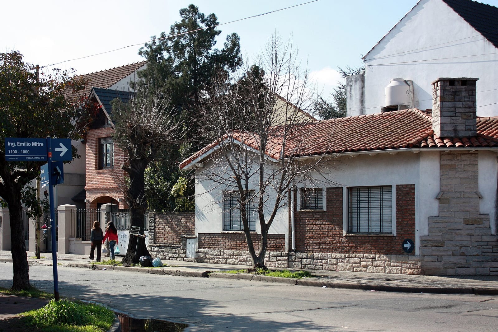 Calle típica de Villa Sarmiento, Morón