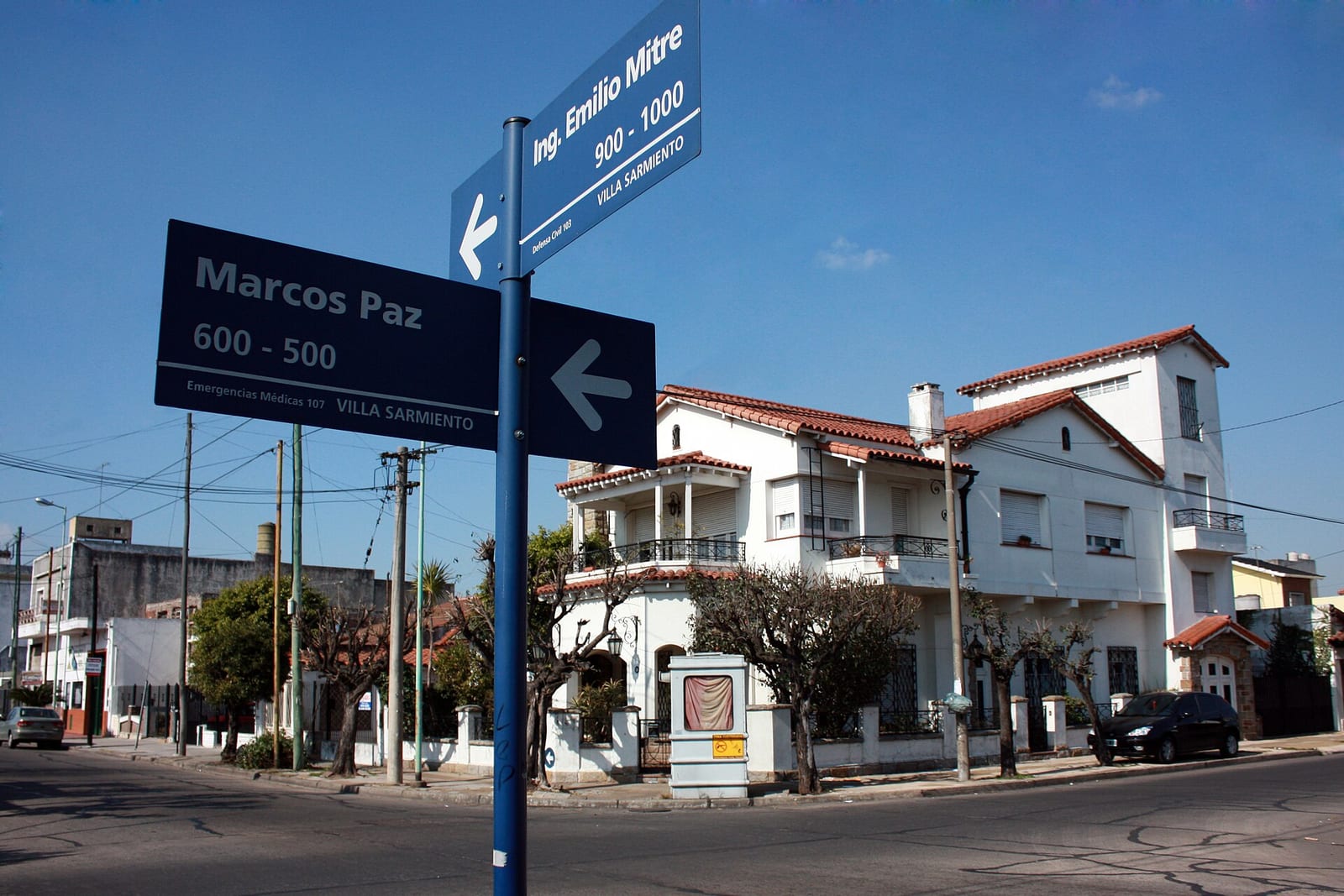 Esquina característica del barrio Villa Sarmiento, Morón