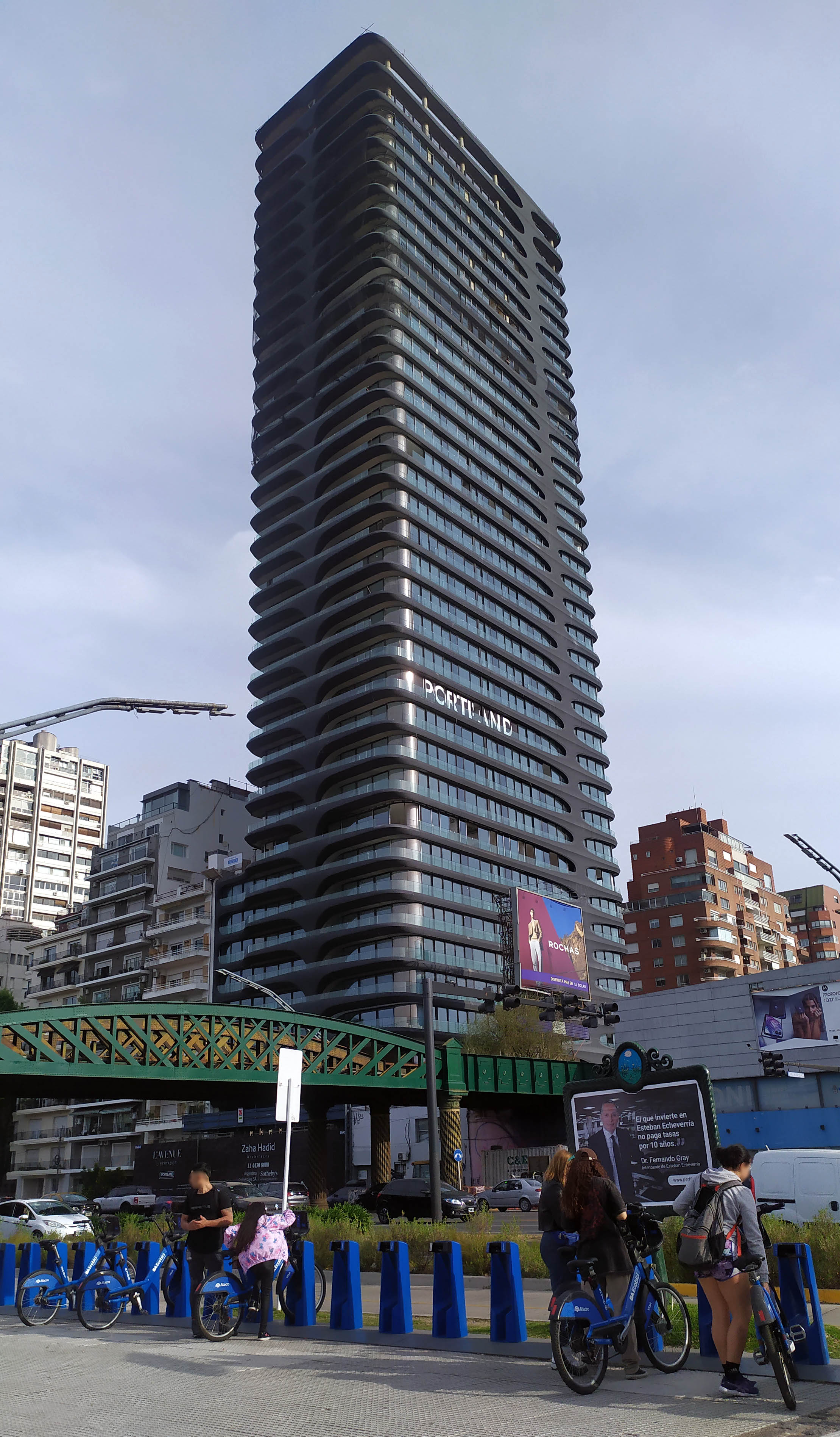 Foto de L'Avenue Libertador