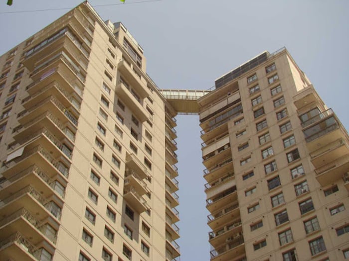 Fachada y foto principal de Solares de Montes de Oca
