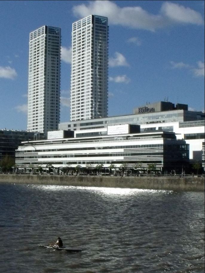 Fachada y foto principal de Torres del Yacht