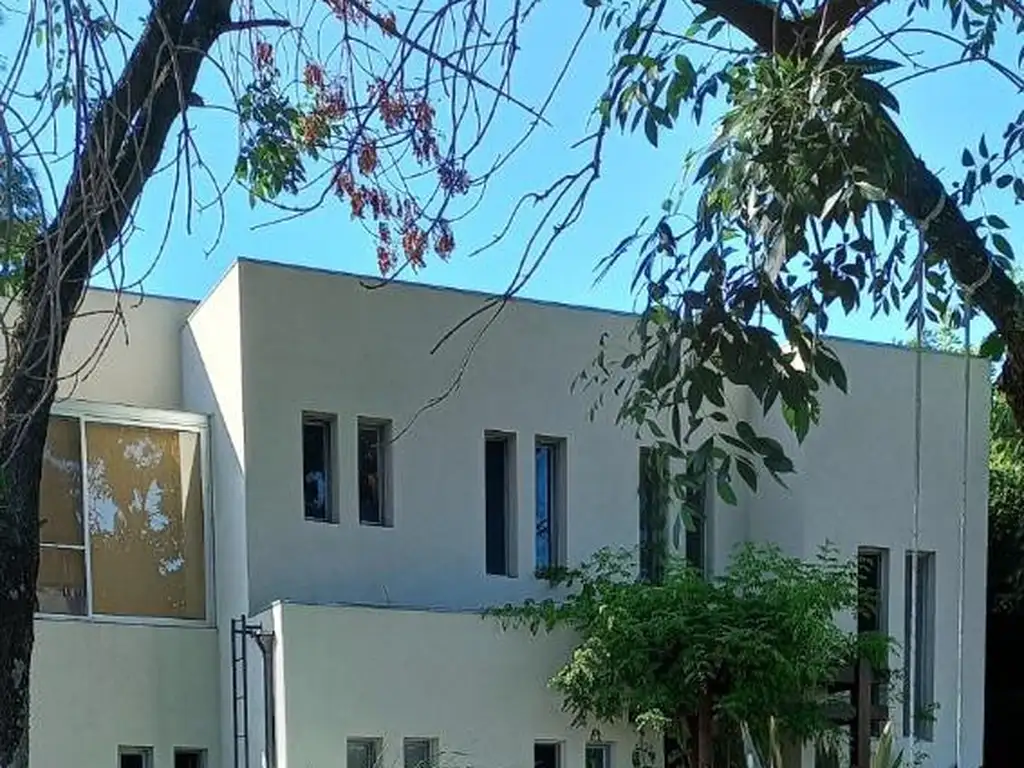 EXCELENTE CASA VILLA ROSA